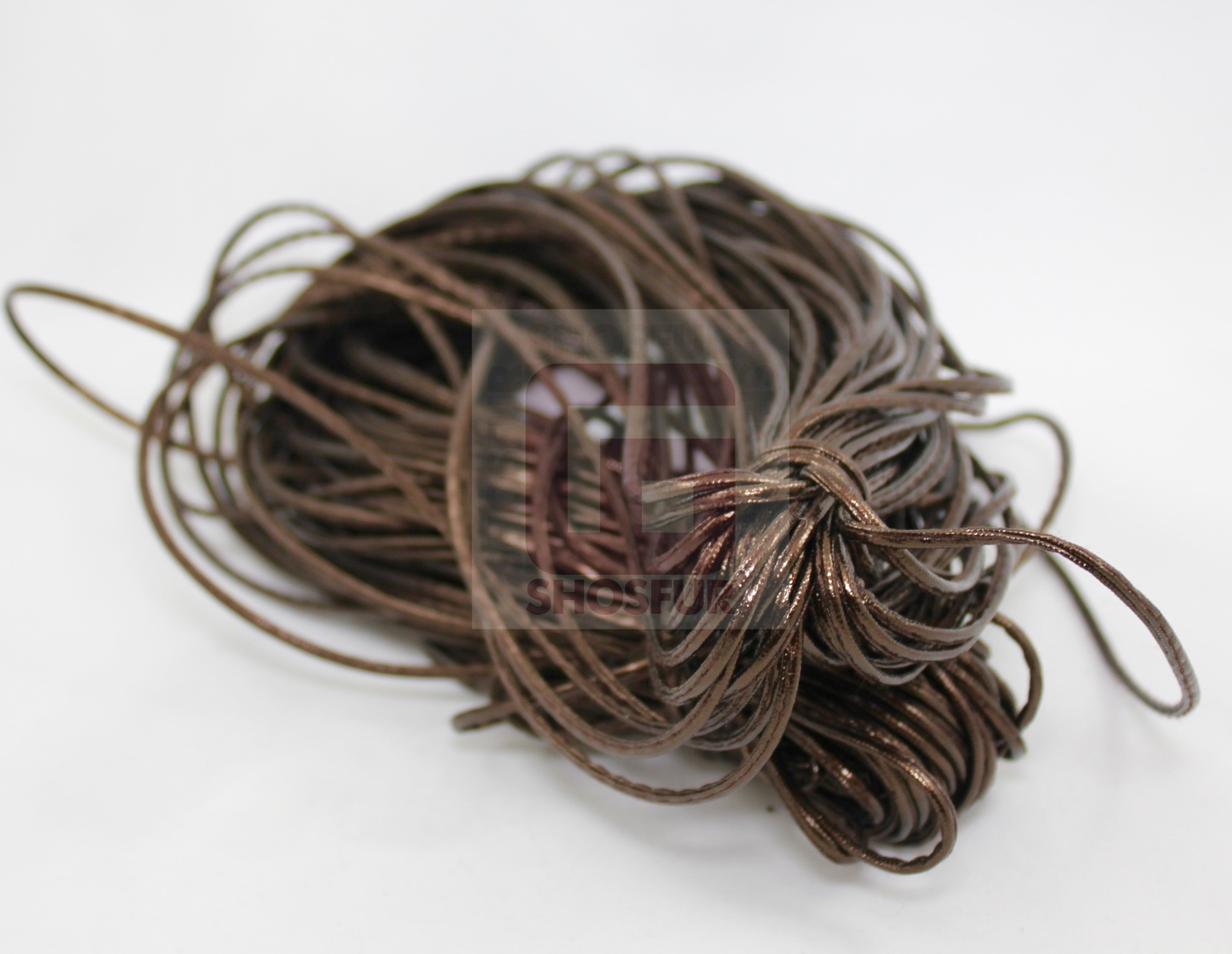 Шнур из искусственной кожи лакированный, коричневый (33м)